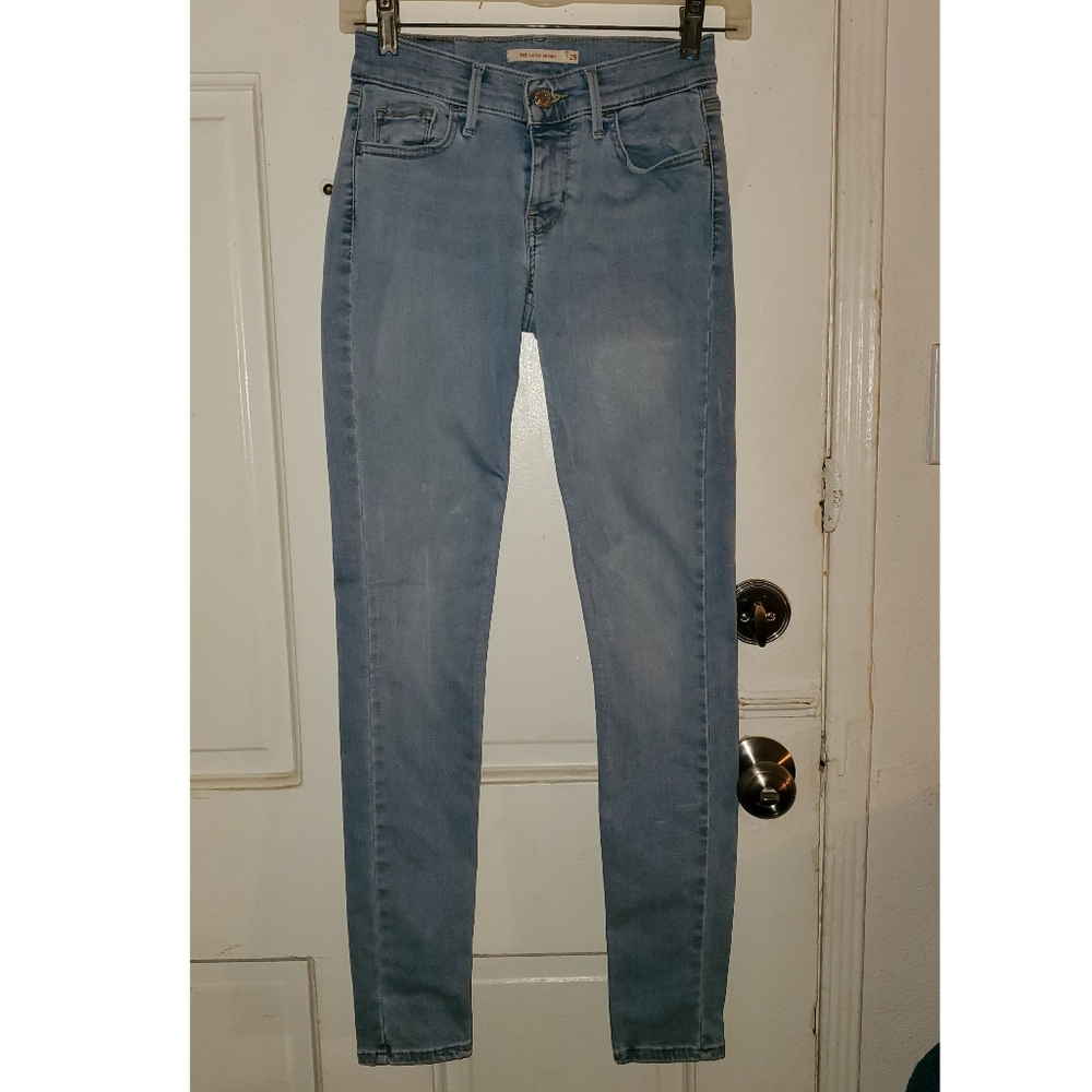 710 Super Skinny Levis Jeans